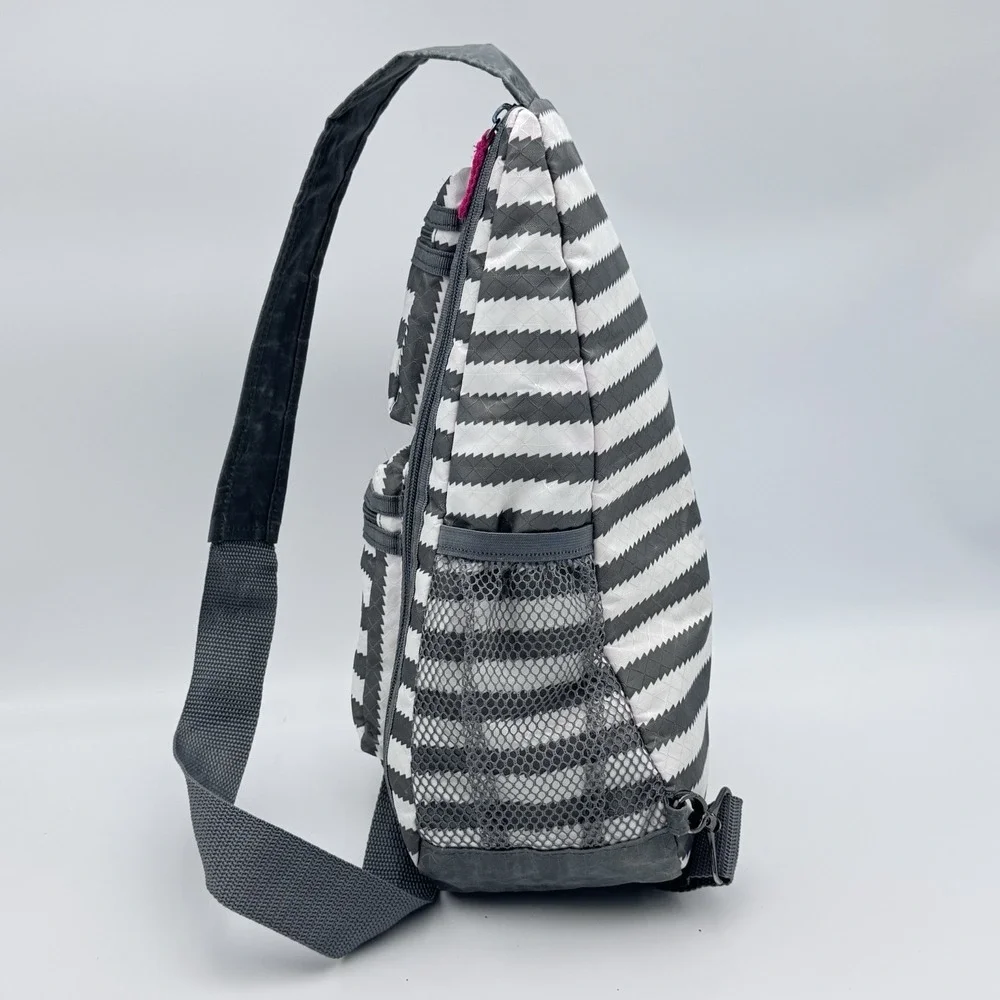 Thirty One Sling Backpack Gray White Chevron Stripe Crossbody Bag Pink Accents